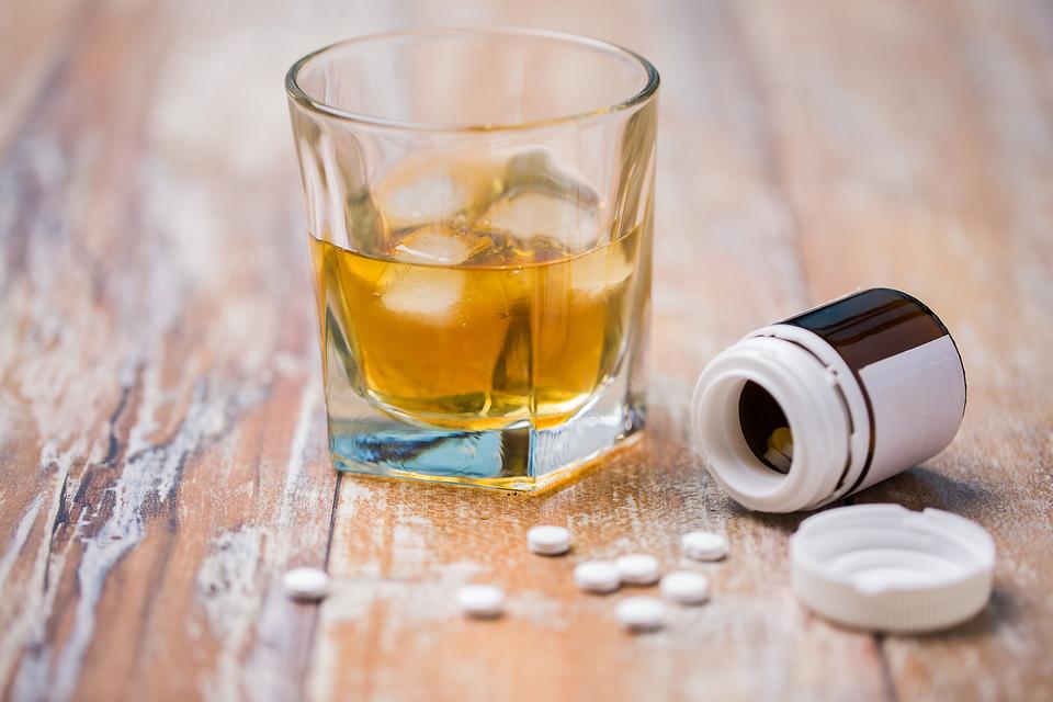 Modafinil and alcohol